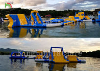 پارک آبی شناور غول پیکر شناور آبی تابستان در پارک آبی در فضای باز بازی های ورزشی اندازه 30 * 25 متر