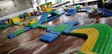 خنده دار Pvc بزرگ شگفت انگیز پارک آب بادی برای سرگرمی آب باز