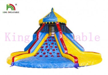 رنگ پریده رنگین کمان PVC چرخ فلک برج سیلندر برجسته اسلاید با دیوار صعود برای کودکان و نوجوانان