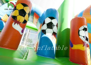 پرچم رنگارنگ Inflatable Football Bouncer Combo Soccer اسلاید خشک و موانع