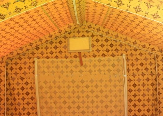 چادر بالای سقف کابین مسافرتی مکعب مسافرتی سبک عربی
