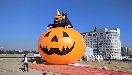 محصولات تبلیغاتی بادی 4 متری کدو تنبل هالووین با گربه سیاه